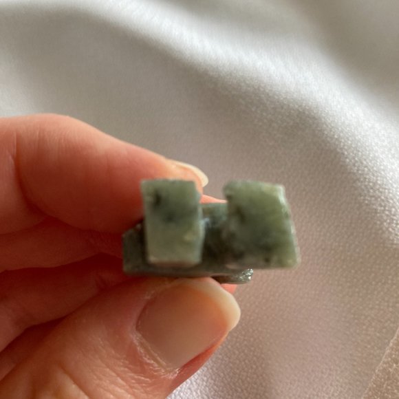 soapstone inukshuk carving from Nunavut - Inuit - Picture 3 of 3